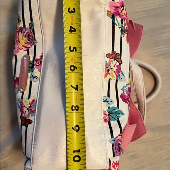 betsy johnson purse - Picture 9 of 9